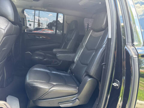 2017 Cadillac Escalade ESV Luxury