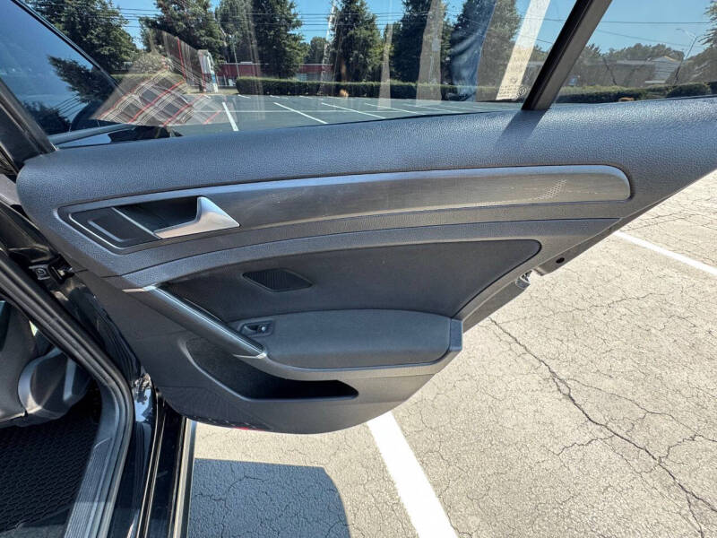 2021 Volkswagen Golf GTI SE