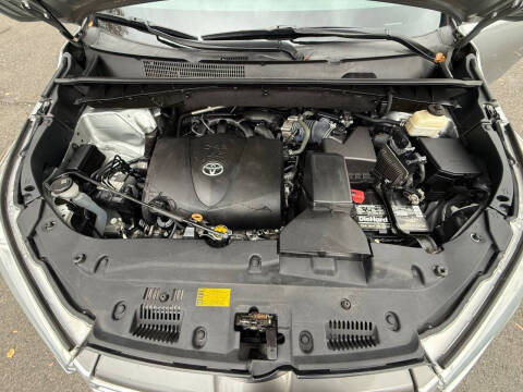 2017 Toyota Highlander LE Plus