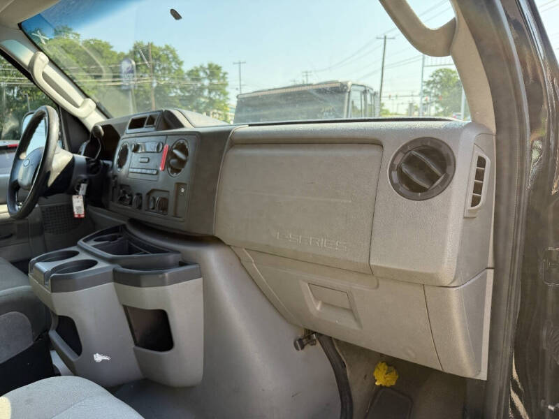 2013 Ford E-Series