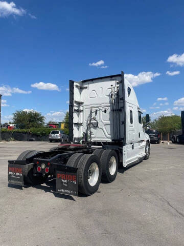 2019 Freightliner Cascadia