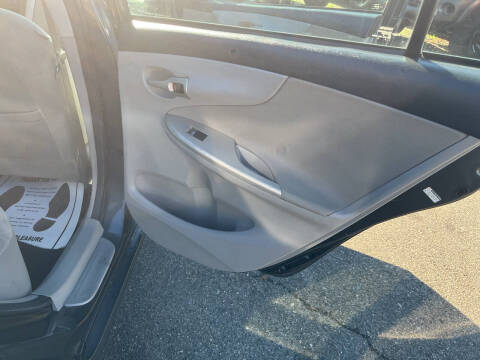 2011 Toyota Corolla LE