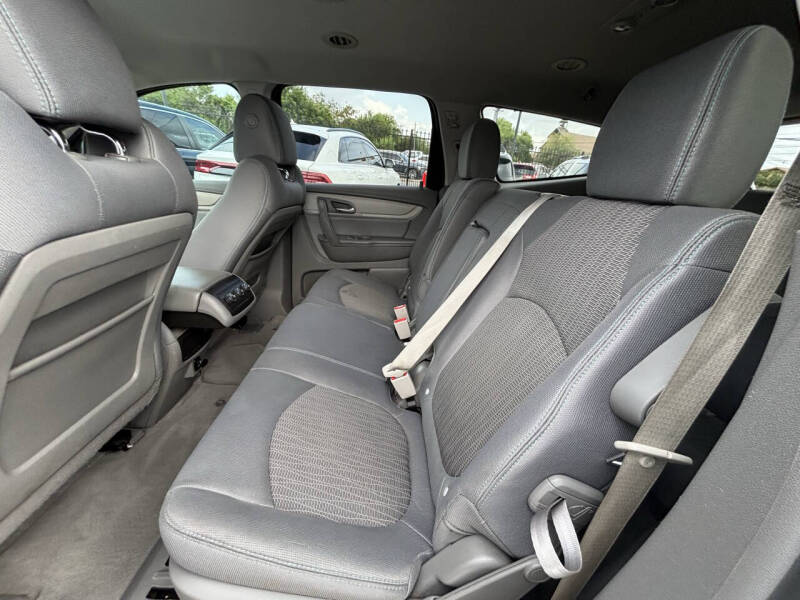 2017 Chevrolet Traverse LS