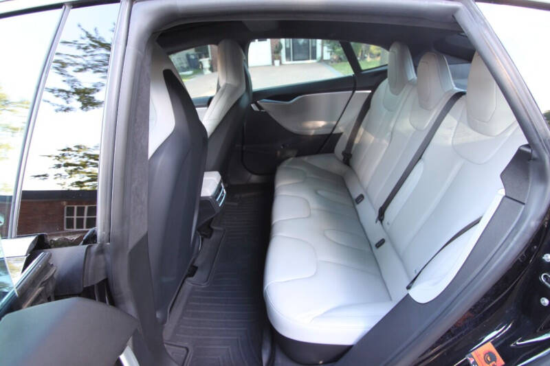 2016 Tesla Model S P90D