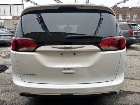 2020 Chrysler Pacifica Touring L