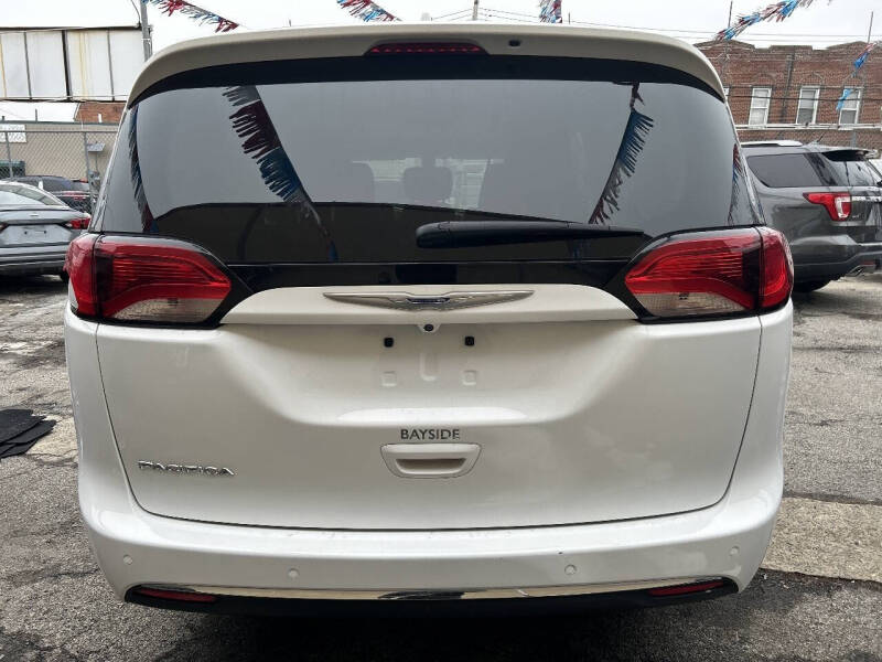 2020 Chrysler Pacifica Touring L