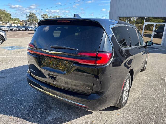 2024 Chrysler Pacifica Touring L