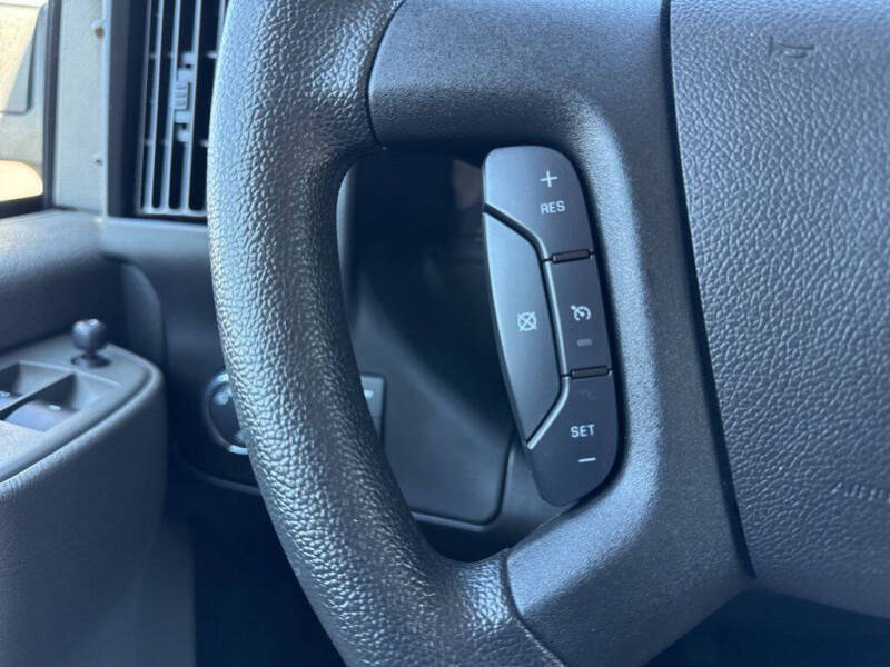 2023 Chevrolet Express 2500