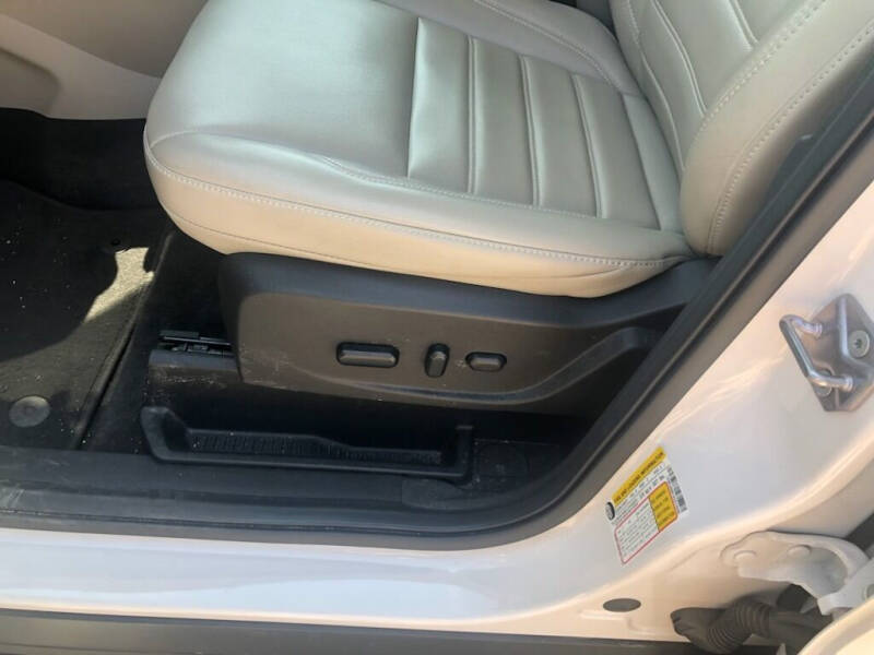 2019 Ford Escape SEL