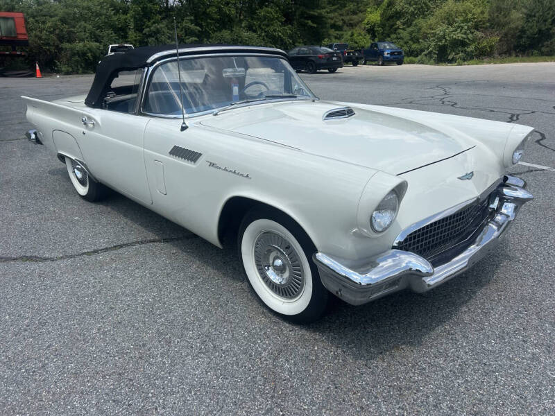 1957 Ford Thunderbird