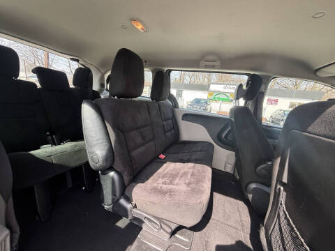 2015 Dodge Grand Caravan American Value Package