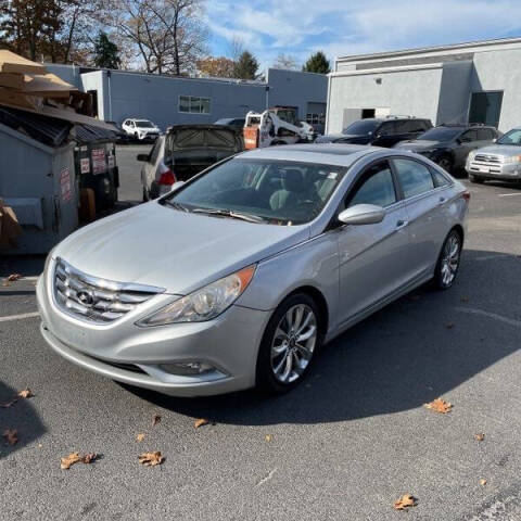 2011 Hyundai SONATA for sale at Green Light Auto in Bridgeton, NJ