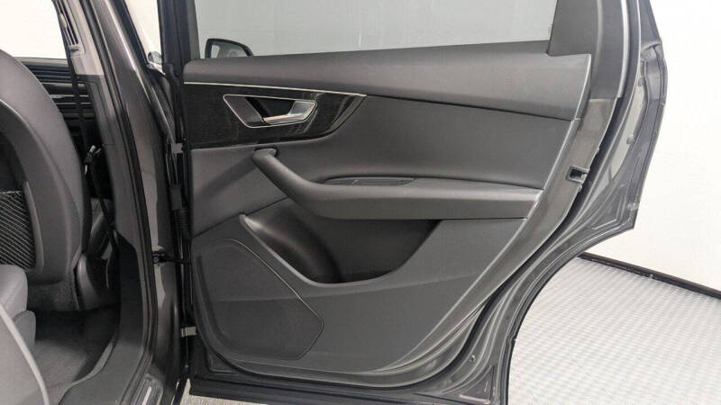 2022 Audi Q7 quattro Premium 55 TFSI