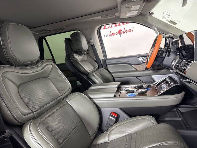 2024 Lincoln Navigator L Black Label
