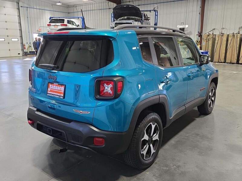 2022 Jeep Renegade Trailhawk