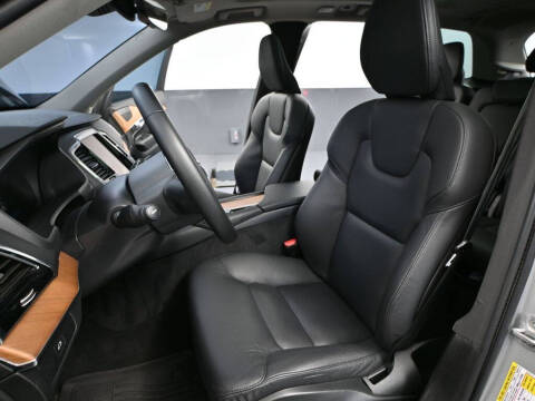 2024 Volvo XC90 B5 Plus Bright Theme