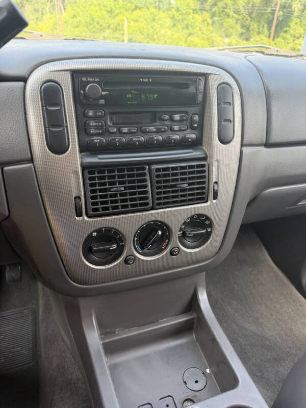 2003 Ford Explorer XLT