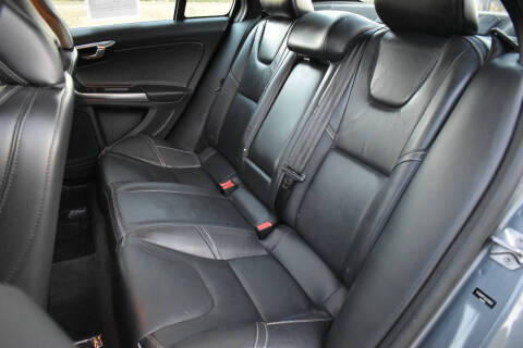 2016 Volvo S60 T5 Drive-E R-Design SE