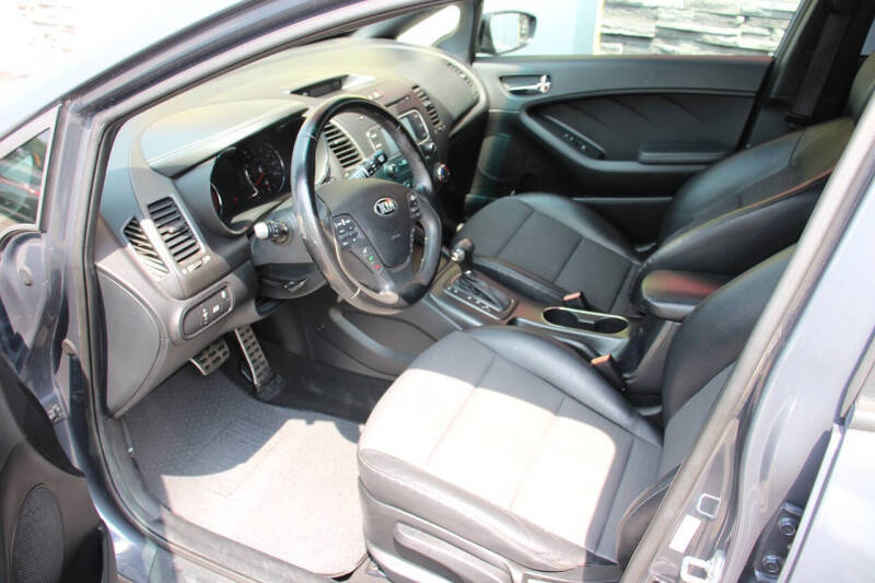 2016 Kia Forte5 SX