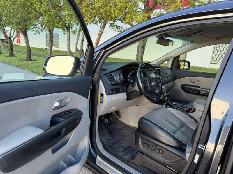 2019 Kia Sedona EX
