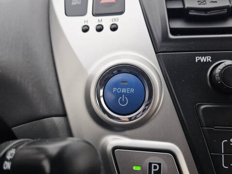 2012 Toyota Prius v Two