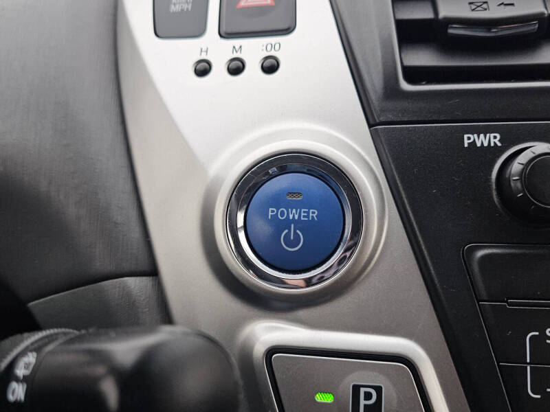 2012 Toyota Prius v Two