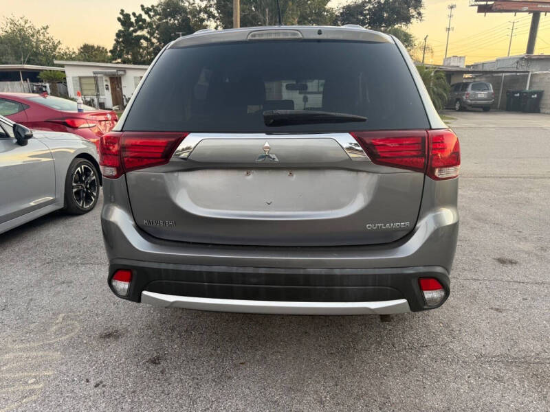 2016 Mitsubishi Outlander ES