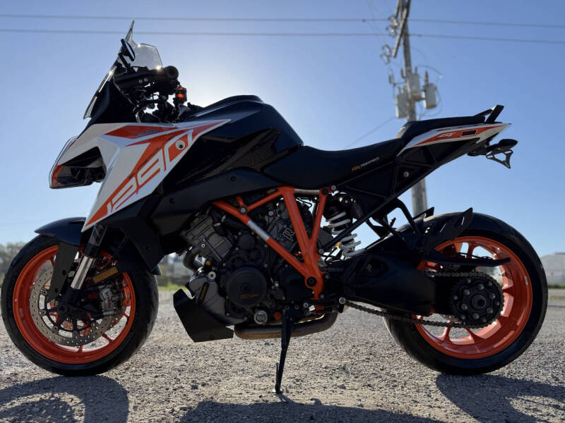 2019 KTM 1290 Super Duke GT