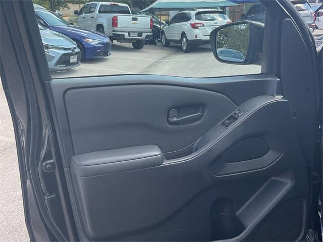 2022 Nissan Frontier S