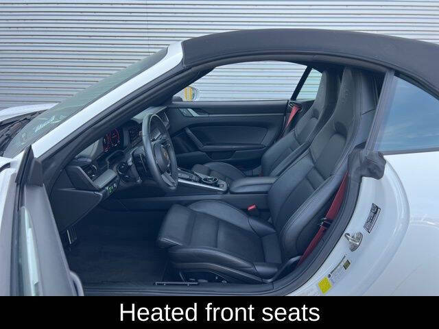 2025 Porsche 911 Carrera