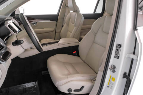 2019 Volvo XC90 T5 Momentum
