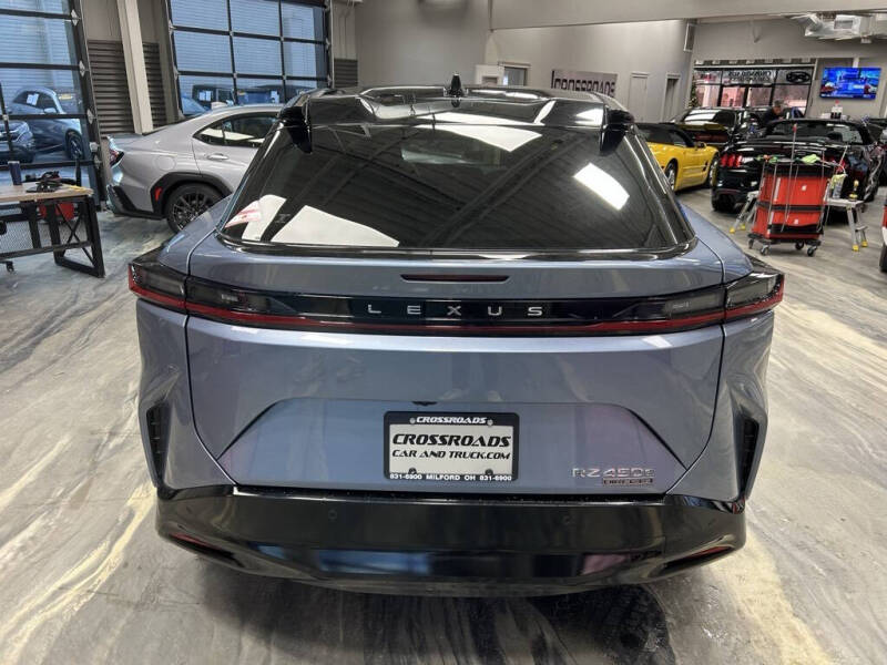 2023 Lexus RZ 450e Luxury