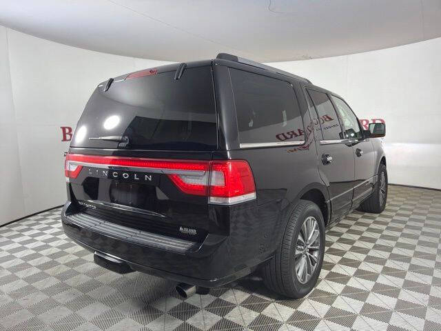 2017 Lincoln Navigator Select
