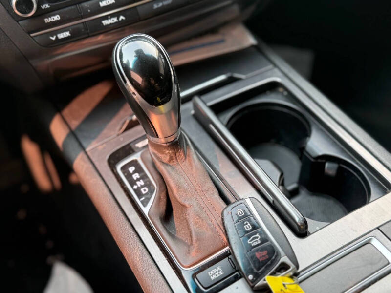 2015 Hyundai Genesis 3.8L