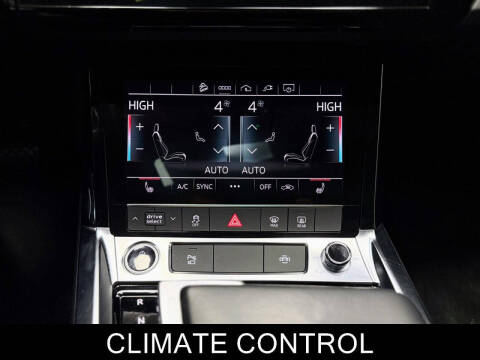 2022 Audi e-tron quattro Premium