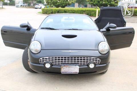 2004 Ford Thunderbird Deluxe