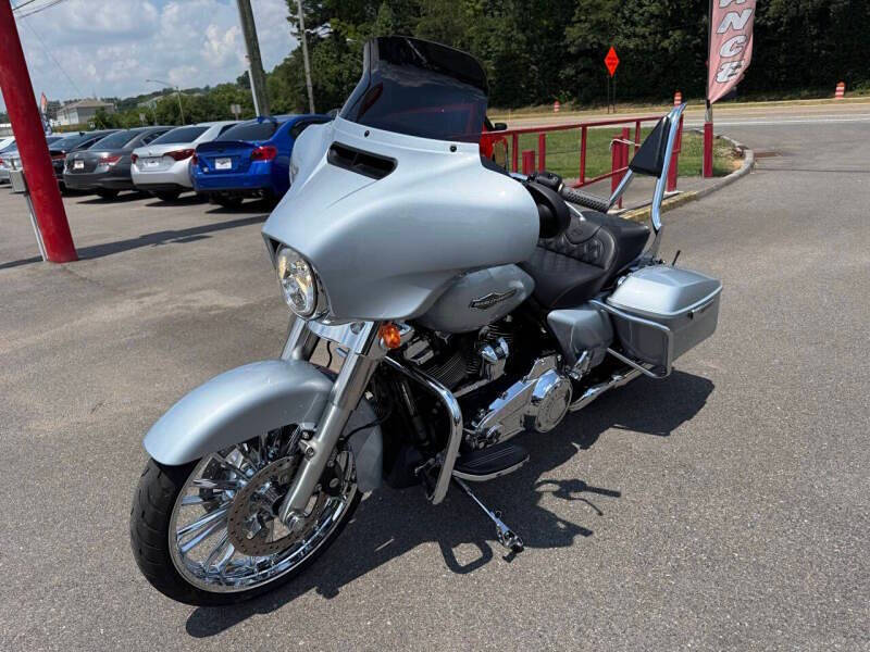 2023 Harley-Davidson Street Glide