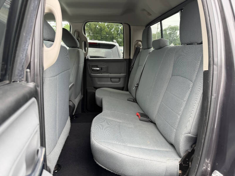 2017 RAM 1500 SLT