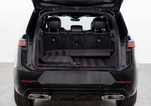 2025 Land Rover Range Rover Sport P360 SE