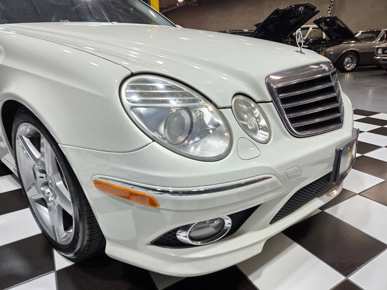 2009 Mercedes-Benz E-Class 31