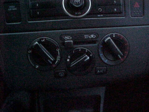 2010 Nissan Versa 1.8 S