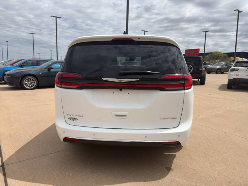 2026 Chrysler Pacifica Limited