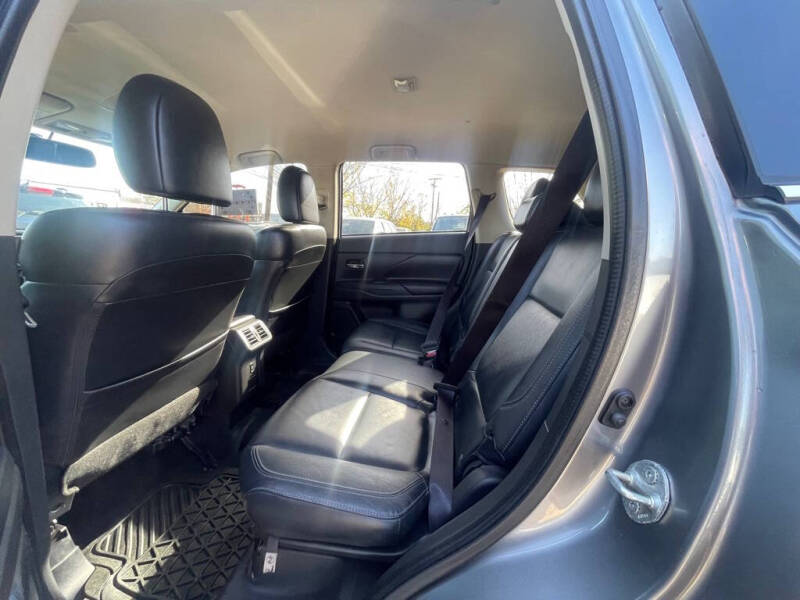 2019 Mitsubishi Outlander SE