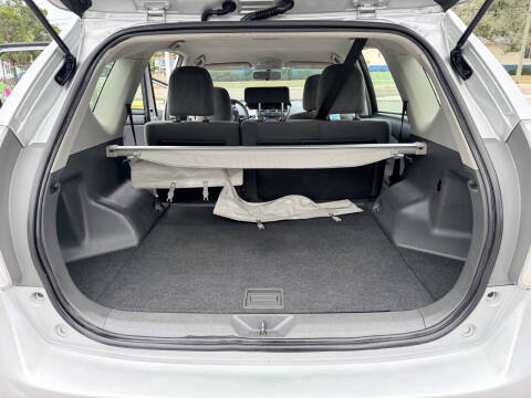 2014 Toyota Prius v Five