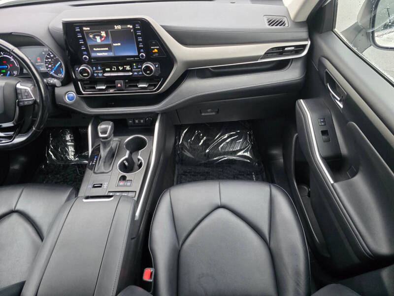 2021 Toyota Highlander Hybrid XLE