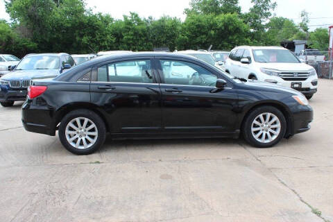 2013 Chrysler 200 Touring