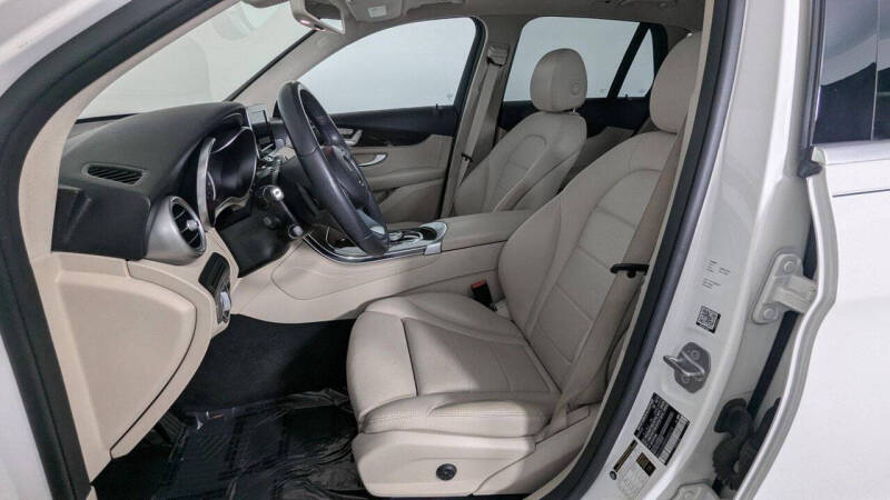 2017 Mercedes-Benz GLC GLC 300