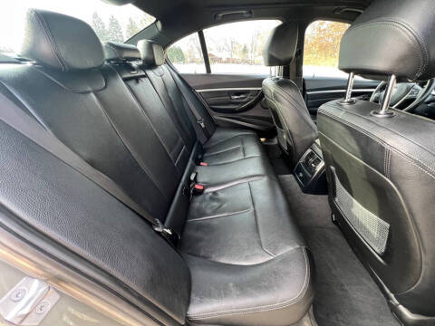 2018 BMW 3 Series 330i xDrive