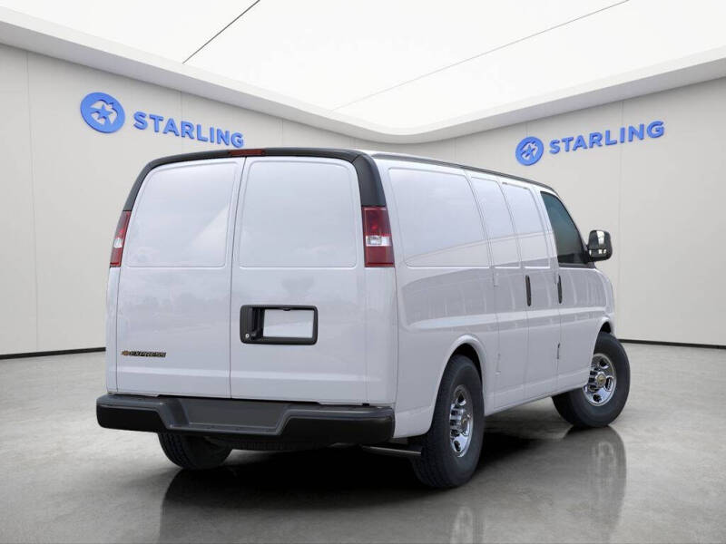 2025 Chevrolet Express 2500