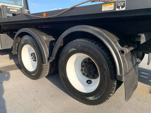 2011 Freightliner M2 112V